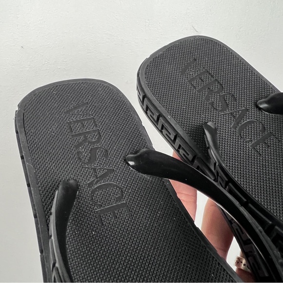 Versace Rubber Logo Platform Flip Flop Sandals - Picture 8 of 8